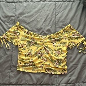 Yellow Floral Off Shoulder Crop Top 🌻